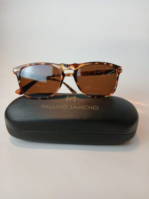 Gafas de sol con montura carey