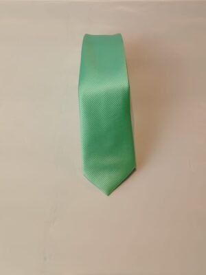 Corbata verde lima con textura diagonal