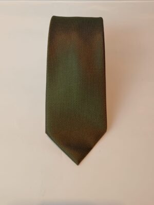 Corbata verde oliva con textura microtejida