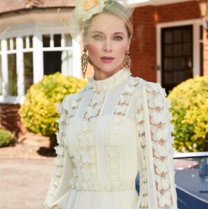 Chaqueta de encaje o tejidos ligeros